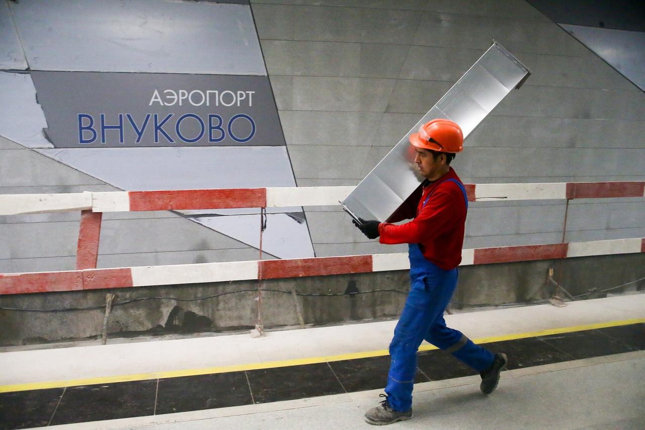Сергей Собянин открыл первую станцию метро в аэропорту Внуково