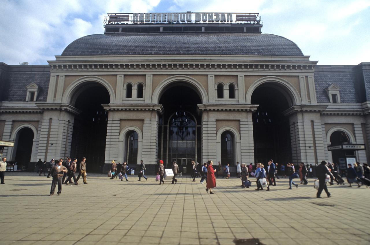 В Москве обнаружили поглощенный вокзалом павильон метро