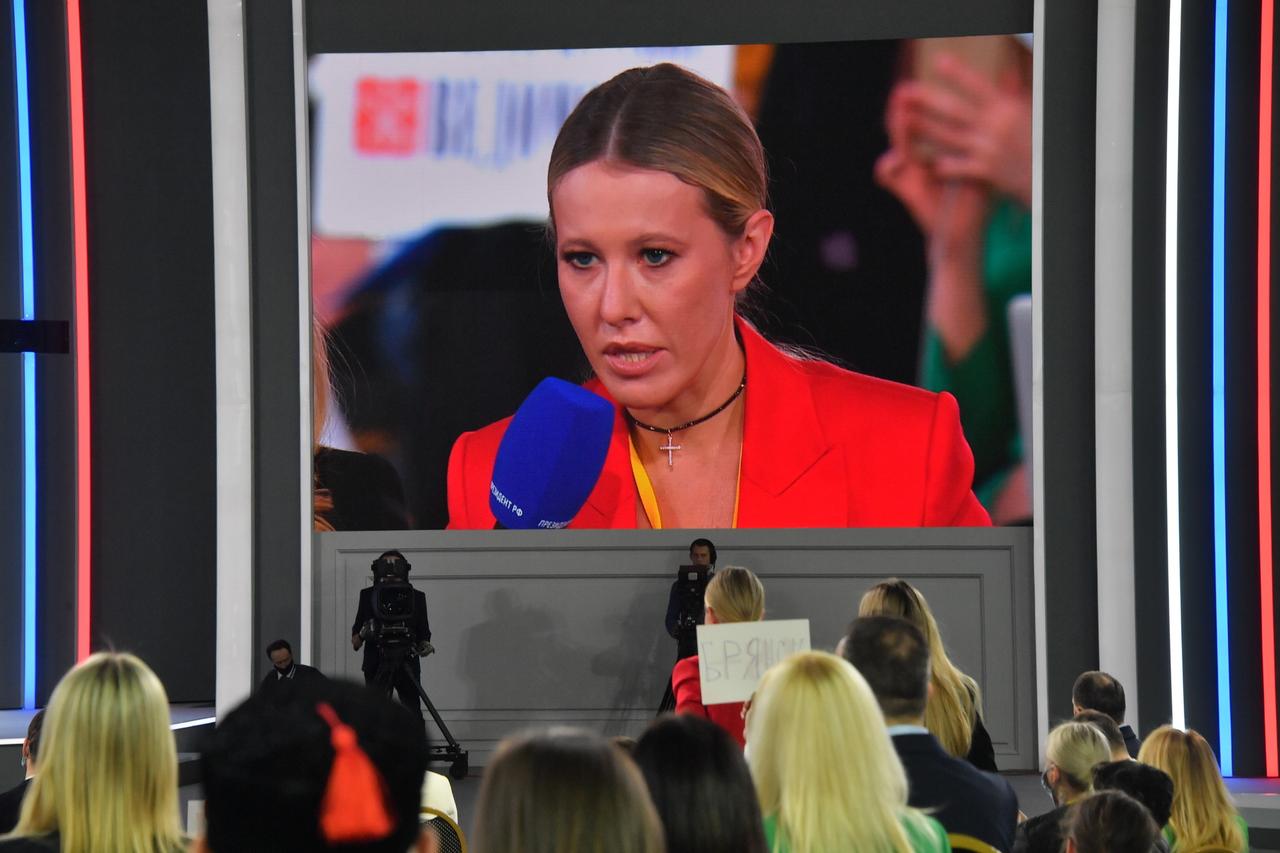 Собчак высказалась о кричащих в общественных местах детях