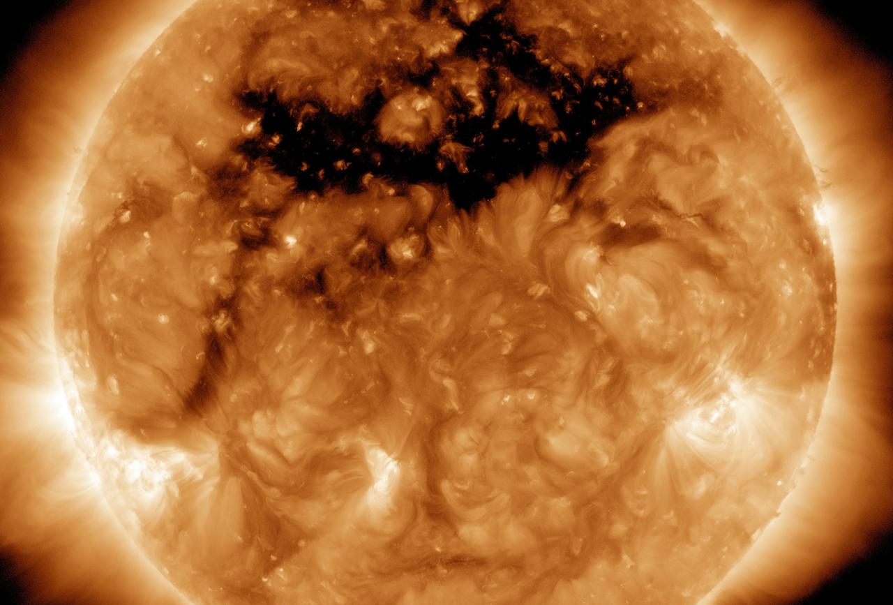 Жителей России предупредили о сильной магнитной буре