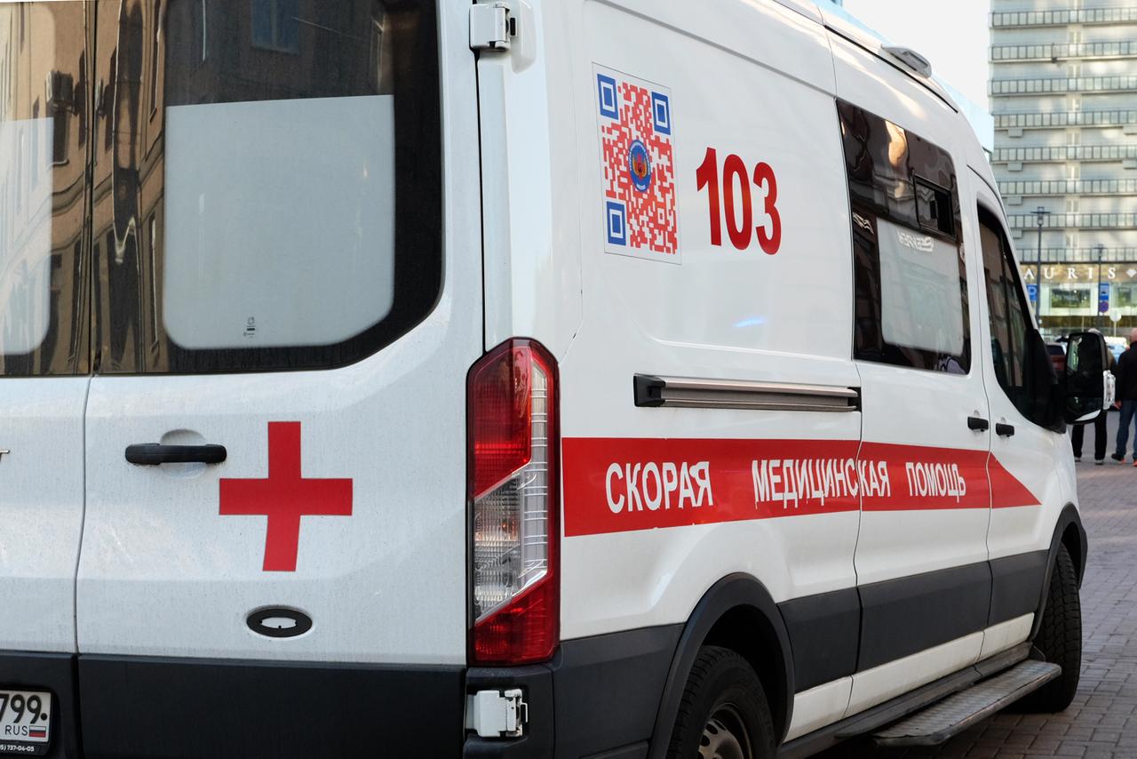 Ворота упали на дошкольника на стадионе в Москве