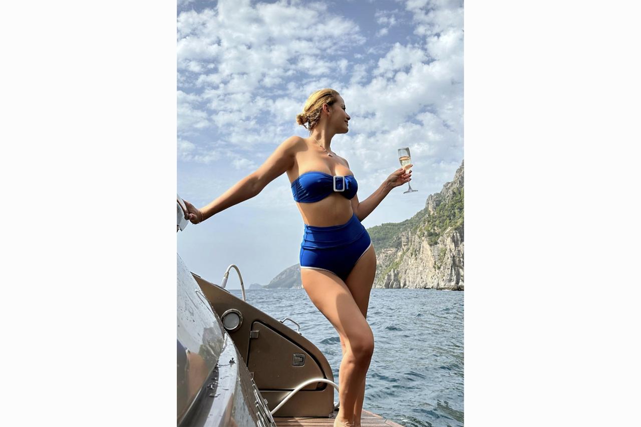 45-летняя Ольга Орлова опубликовала фото в бикини