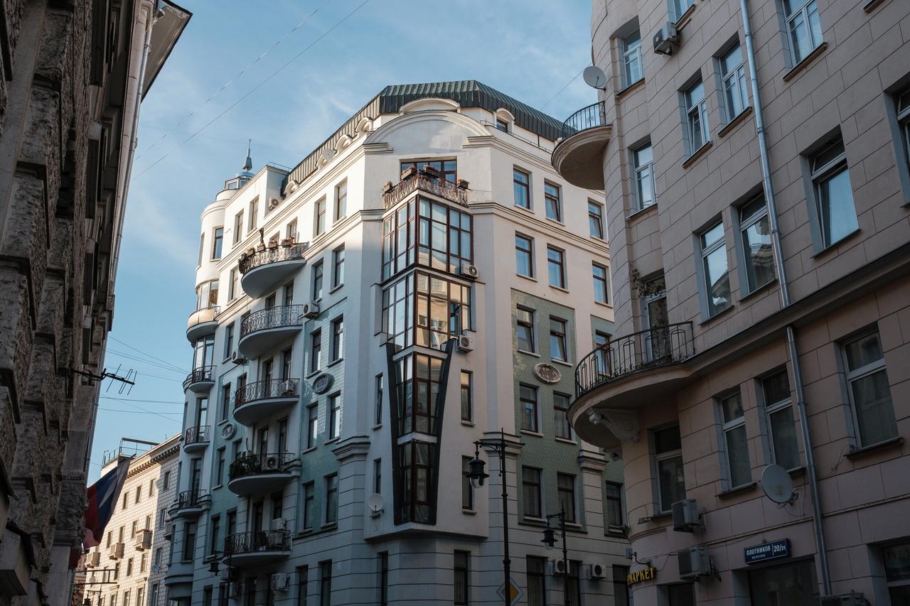 Определены округа Москвы с максимально подорожавшим первичным жильем