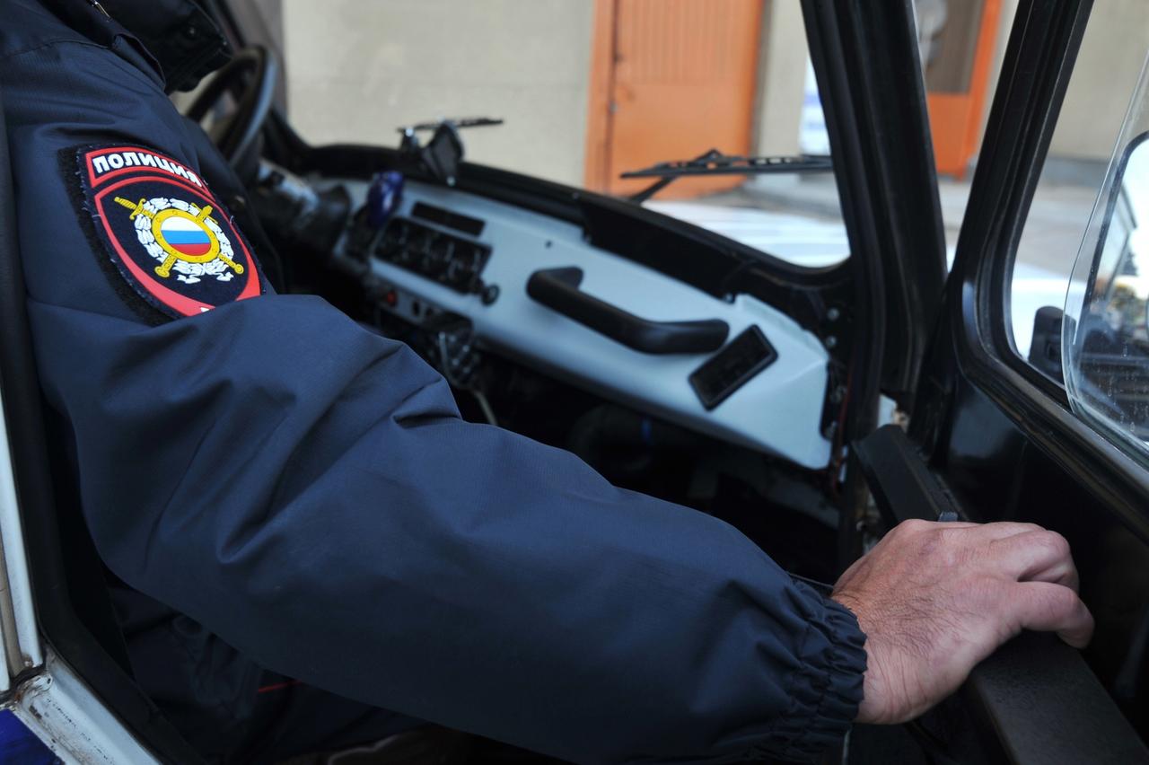 Пьяный приезжий напал с вилкой на подростков в столичном хостеле