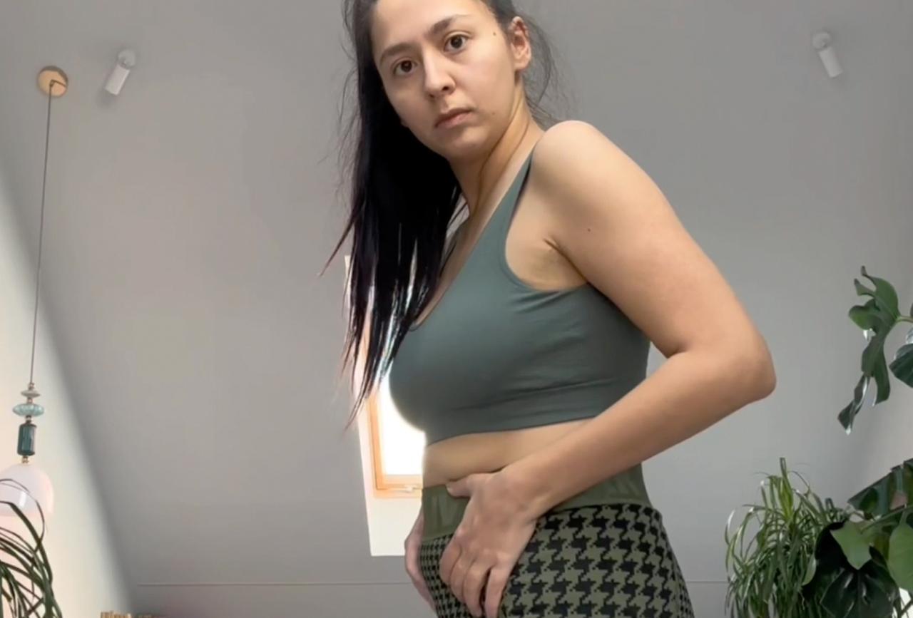 32-летняя Манижа показала фигуру через два месяца после родов