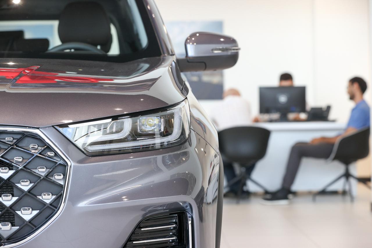 Жители Москвы и области смогут купить китайское авто на Ozon