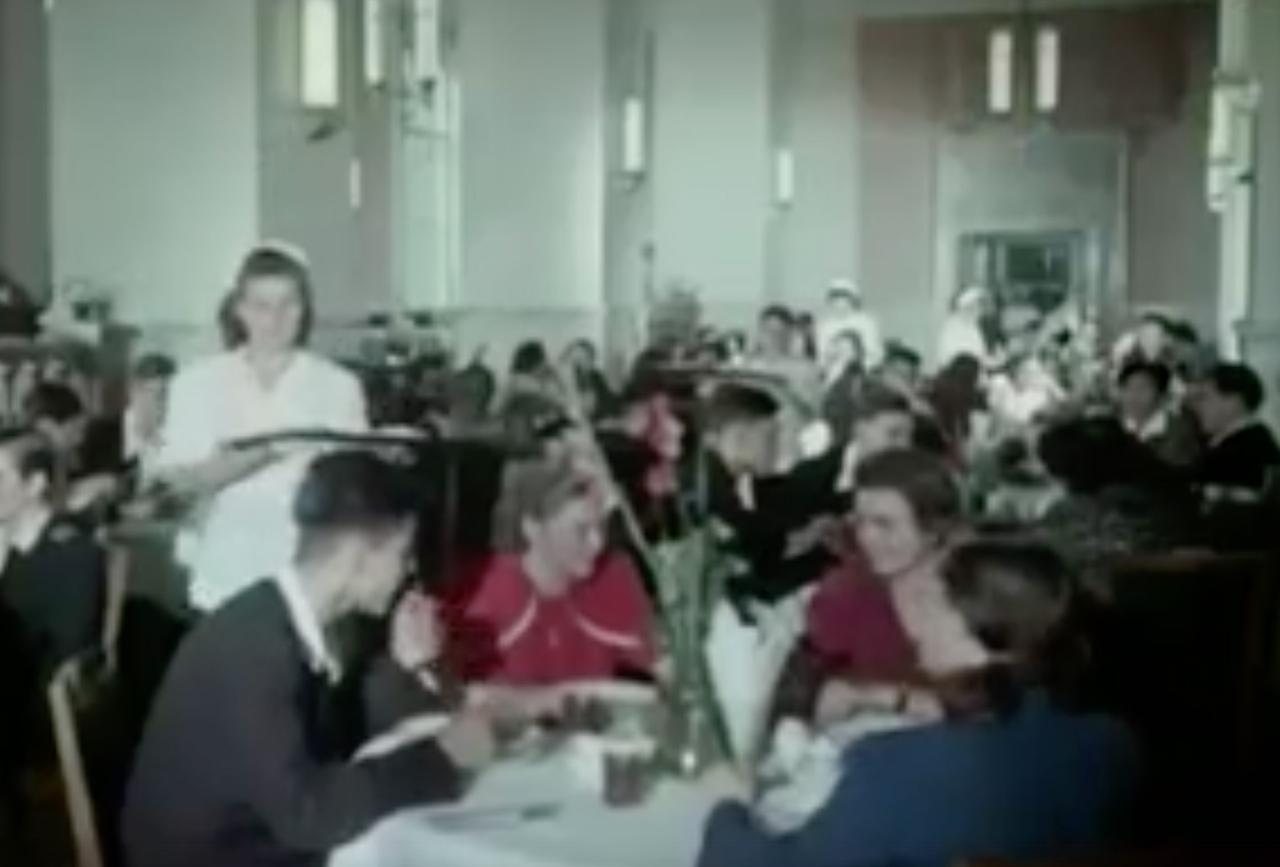 Обед в столовой МГУ начала 1950-х годов попал на видео