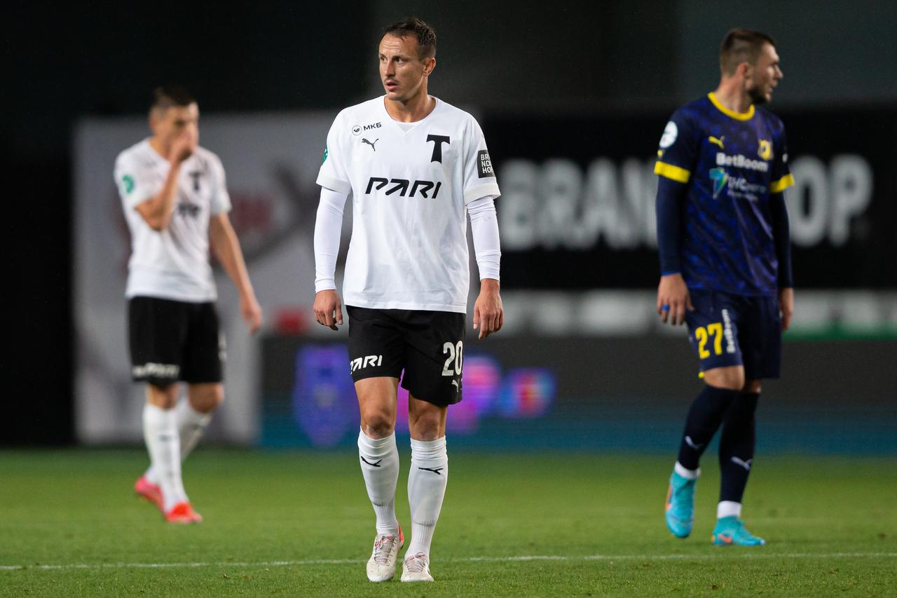 Алексей Померко (в центре).