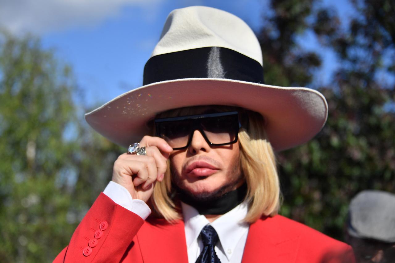 Сергей Зверев пожаловался на атаку извращенцев в соцсетях