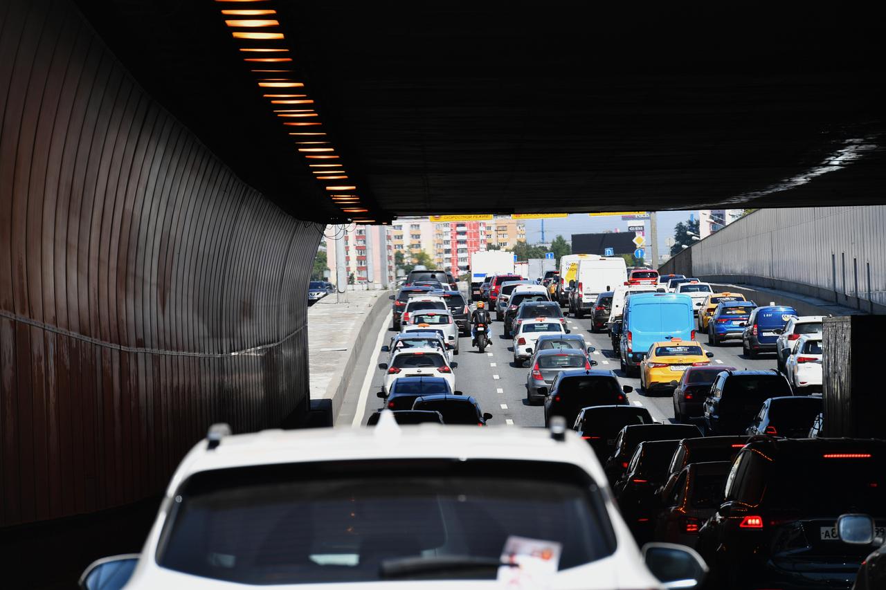 Жителей столицы предупредили о восьмибалльных пробках