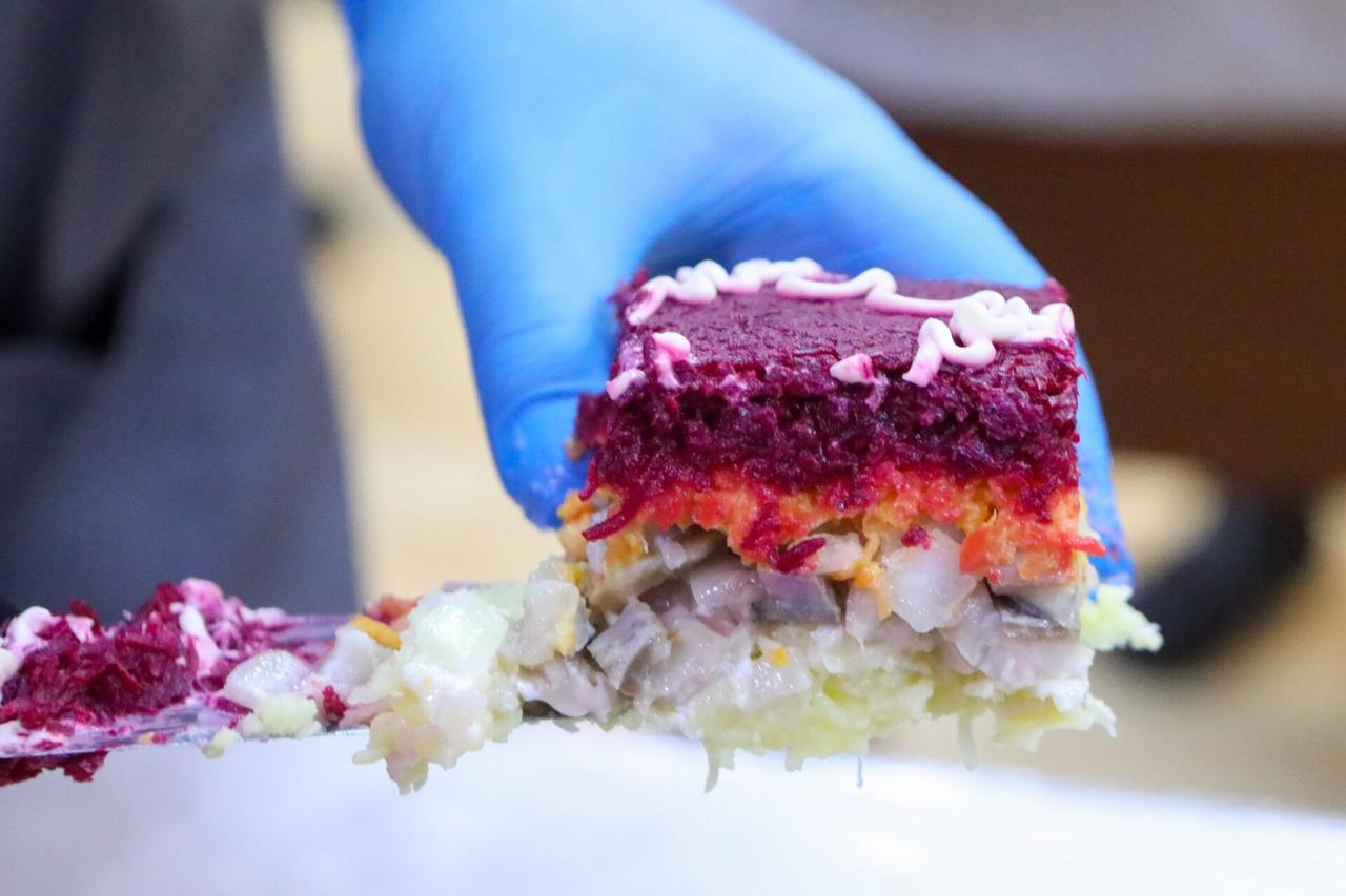 Персиянка рассказала об отношении своих земляков к селедке под шубой