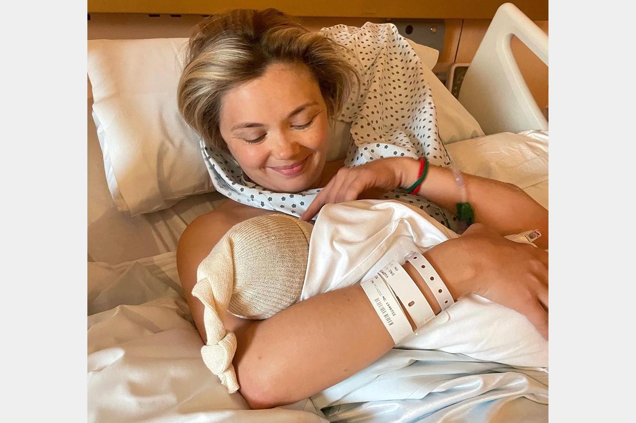 Звезда сериала «Кухня» родила ребенка в Аргентине