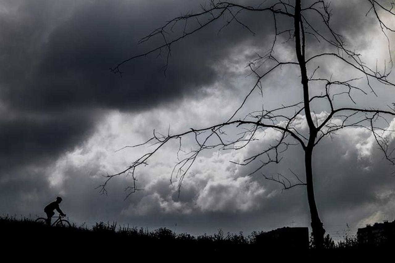 Москвичей предупредили об опасной погоде в выходной день