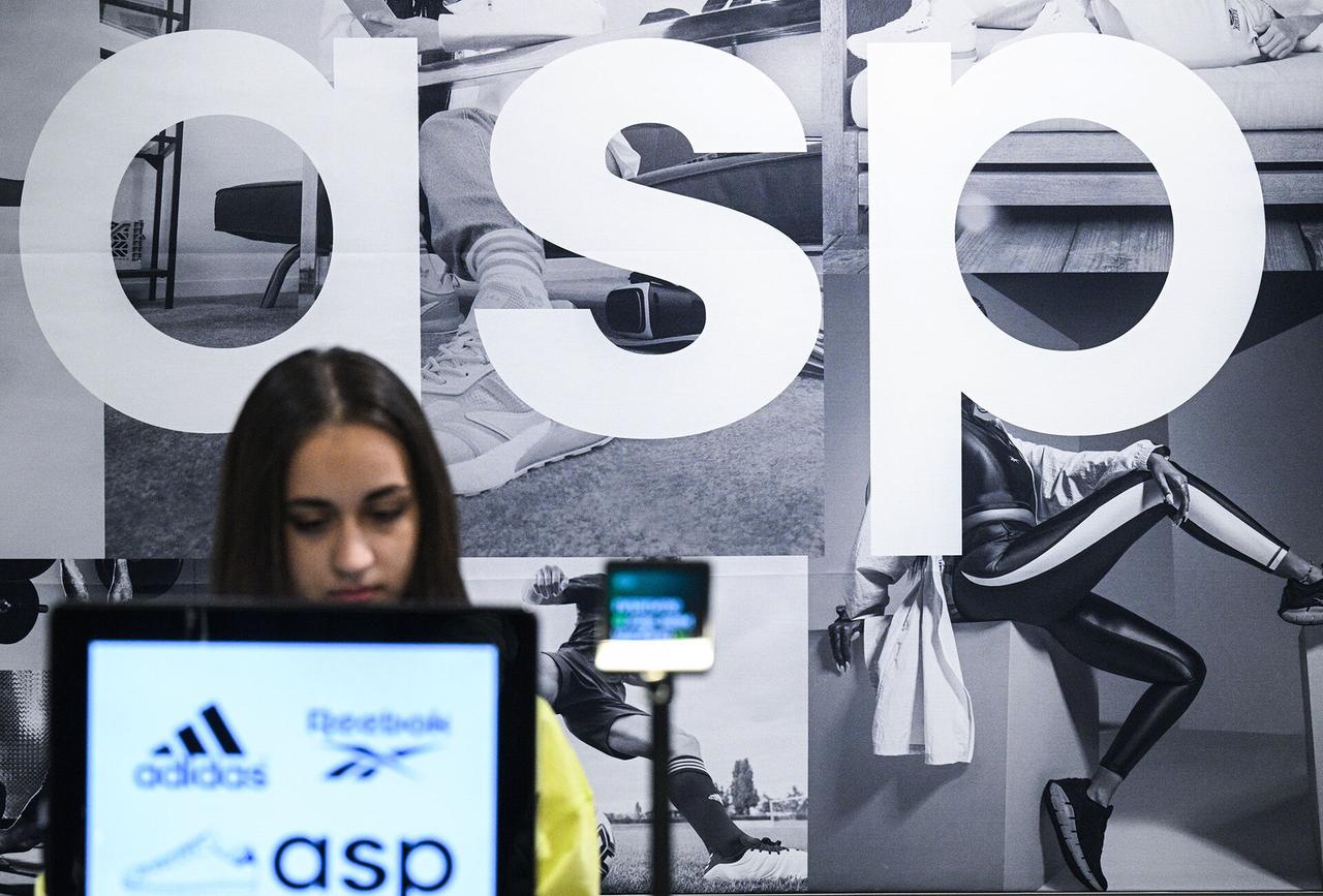 Adidas и Reebok начали продаваться в новой сети магазинов в Москве