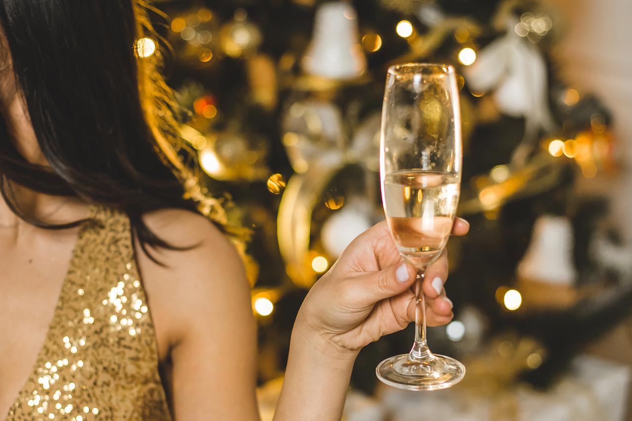 Стоматолог предупредил об опасности алкоголя