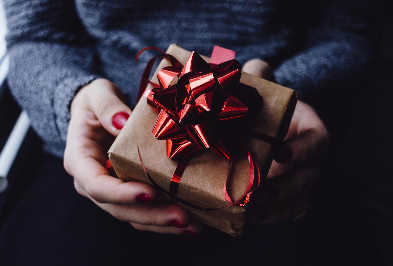 Педиатр составила топ опасных для детей подарков на Новый год