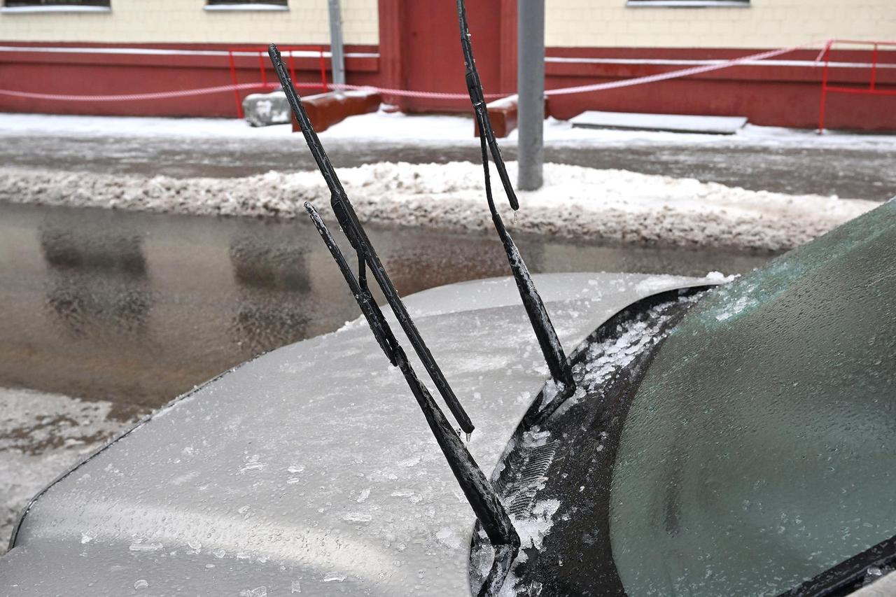 «Желтый» уровень погодной опасности продлили в Москве