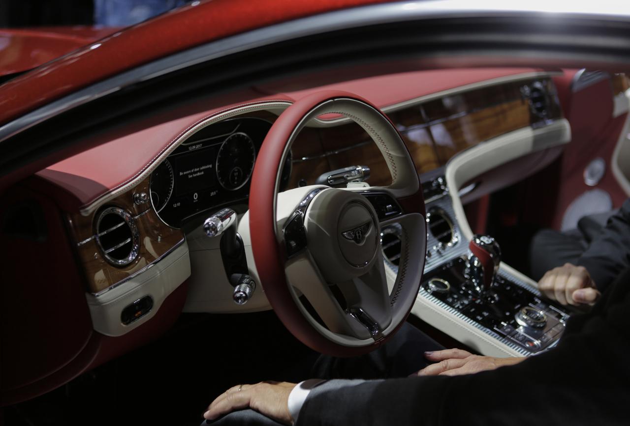 Названы самые популярные люксовые автомобили с пробегом в Москве