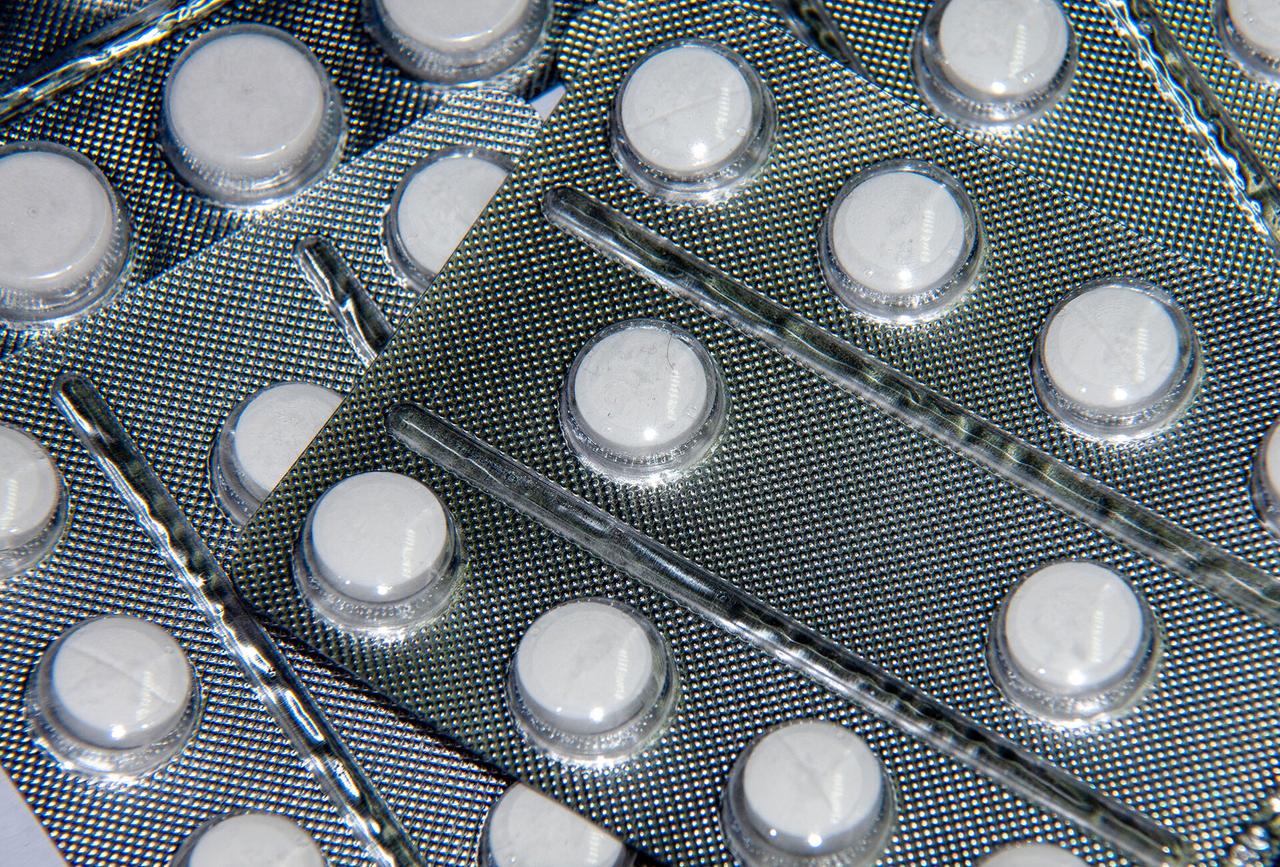 Доктор Мясников предупредил об опасности популярных обезболивающих