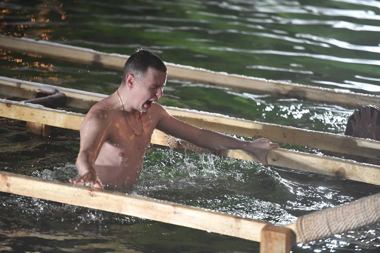 Названы места для купания на Крещение в Москве