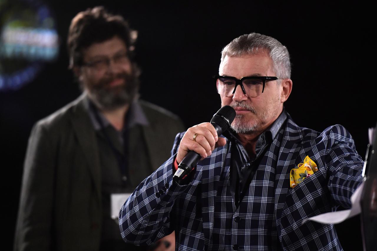 Дмитрий Дибров (справа).