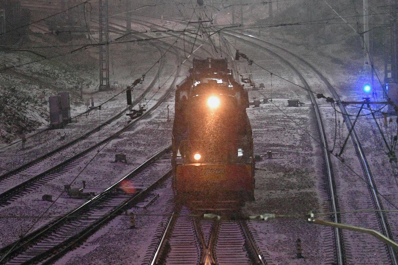 Поезд насмерть сбил подростка в Подмосковье