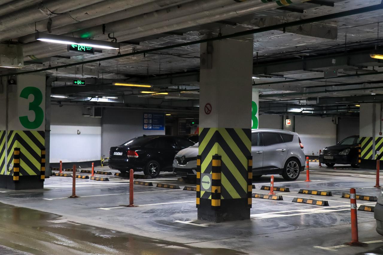 Стоимость машино-места в Москве впервые превысила три миллиона рублей