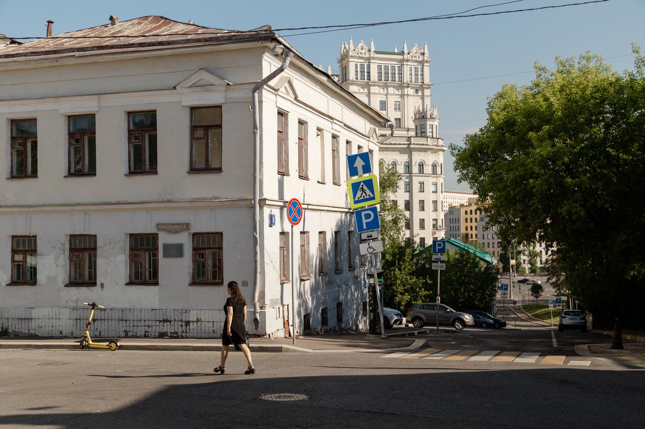 Москвичам пообещали выходные без дождей и жары