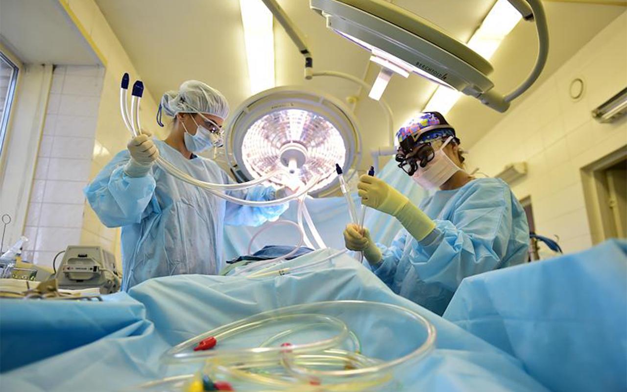 Подмосковные врачи спасли 12-летнего подростка с 20-сантиметровой кистой