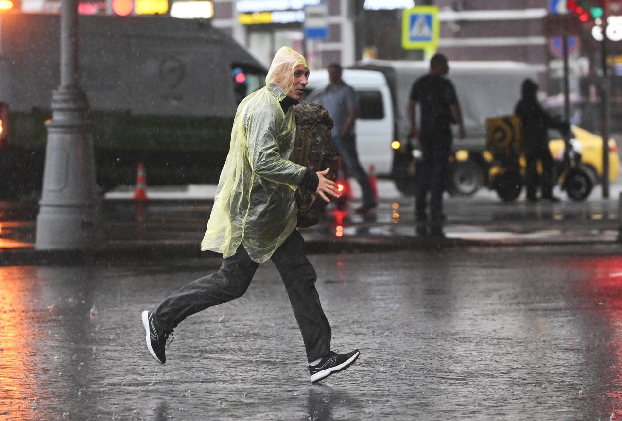 В Москве объявили «оранжевый» уровень погодной опасности