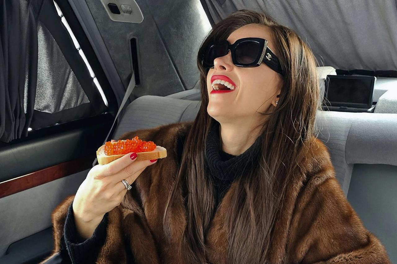 «Могу дать красоту, нежность и хороший секс». Содержанка — о том, где найти богатого мужчину и как его удержать