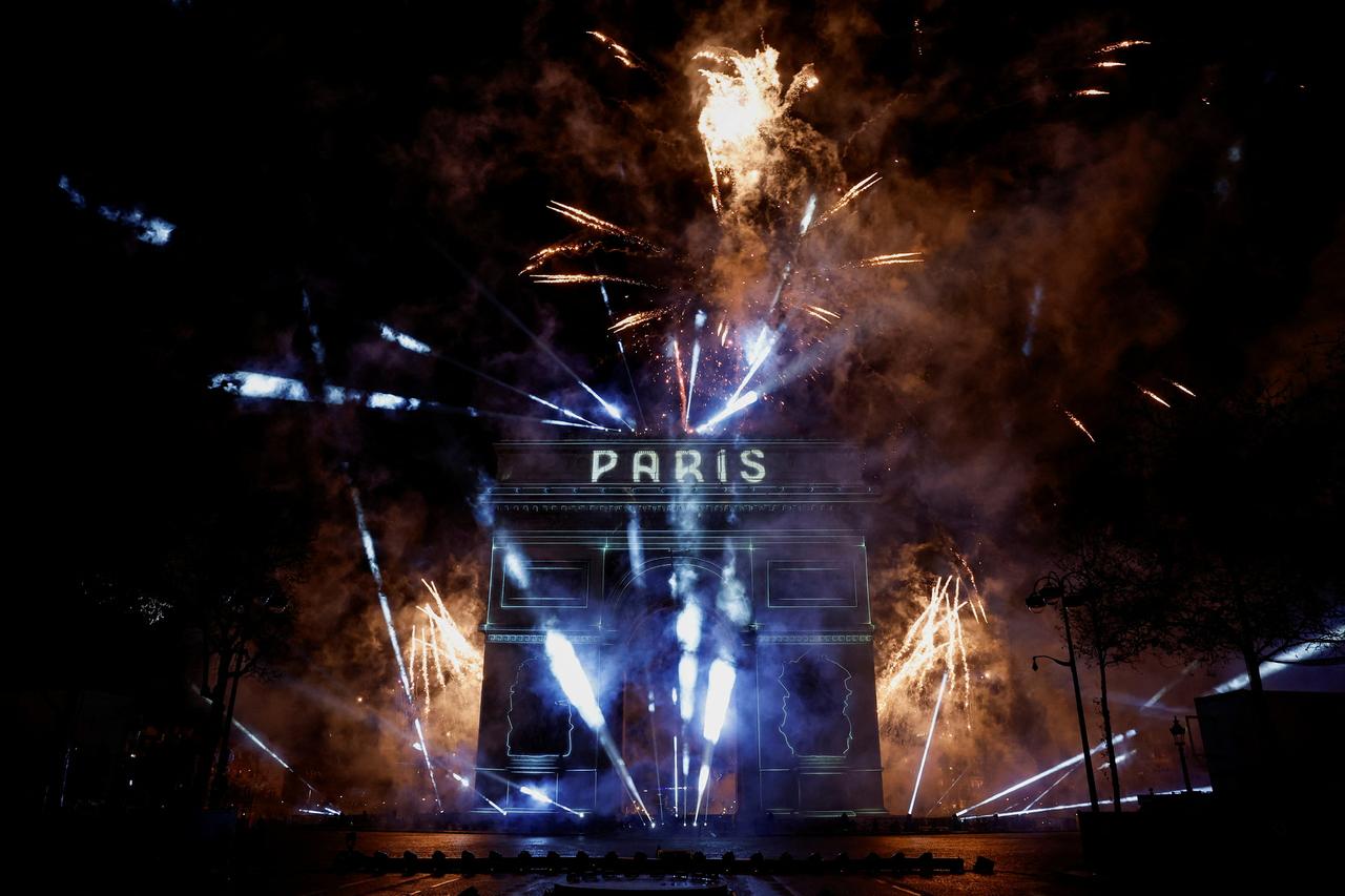 Желающим отметить Новый год в Европе дали совет