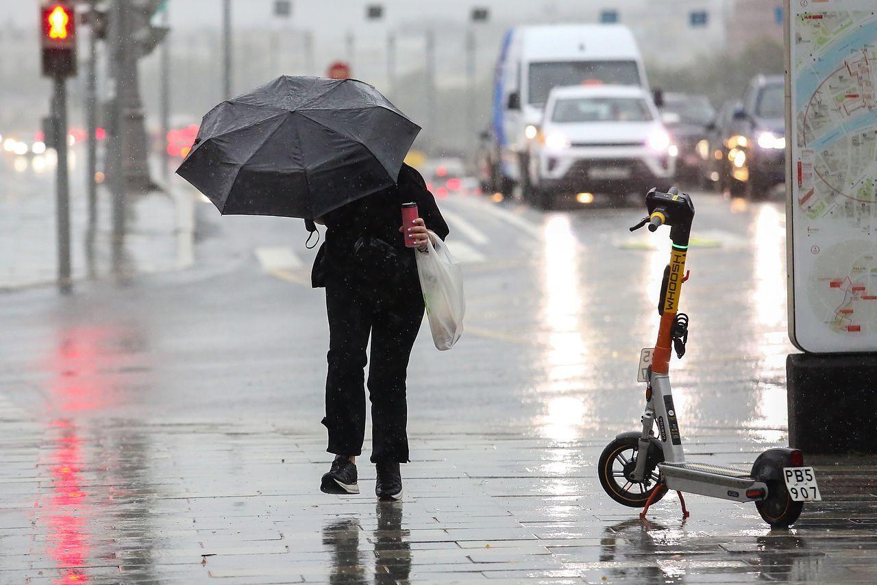 В Москве появился сервис аренды зонтов
