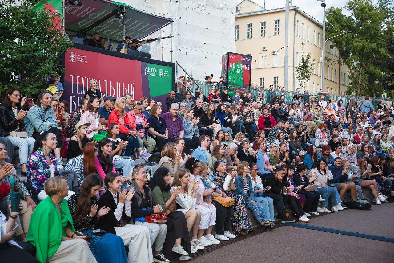 Фестиваль «Театральный бульвар» в Москве продлили до конца лета