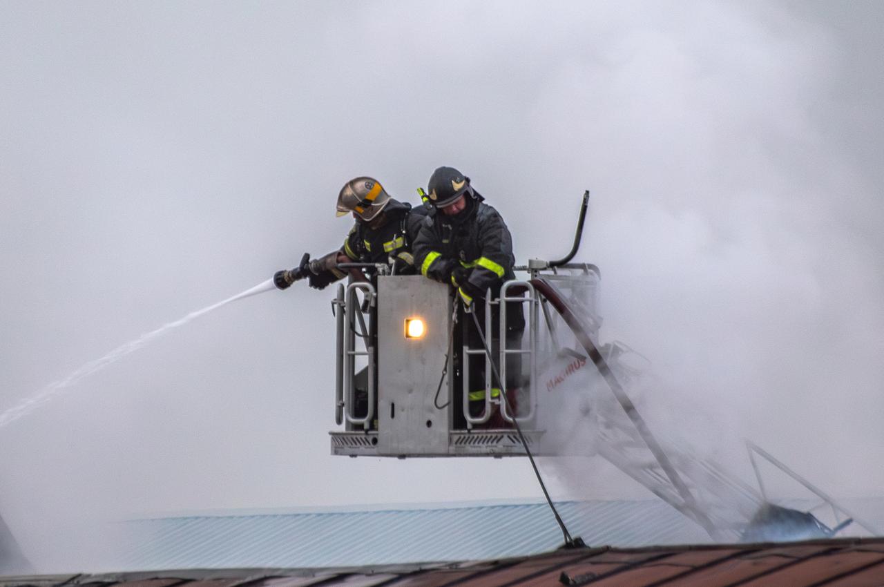 В Москве ребенок сжег пять легковых автомобилей и микроавтобус