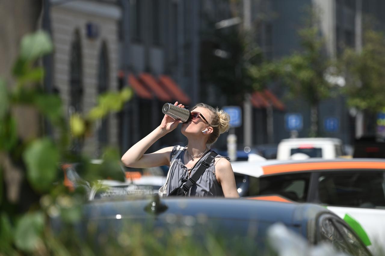 Москвичам пообещали рекордную жару