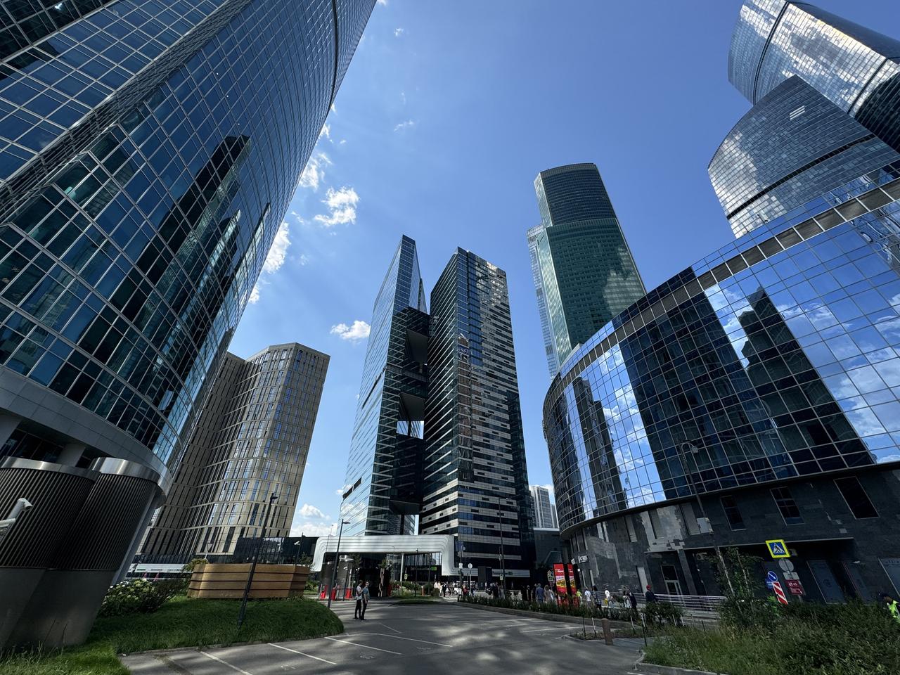 Москвичам назвали три локации со сверхвысокими квартирами