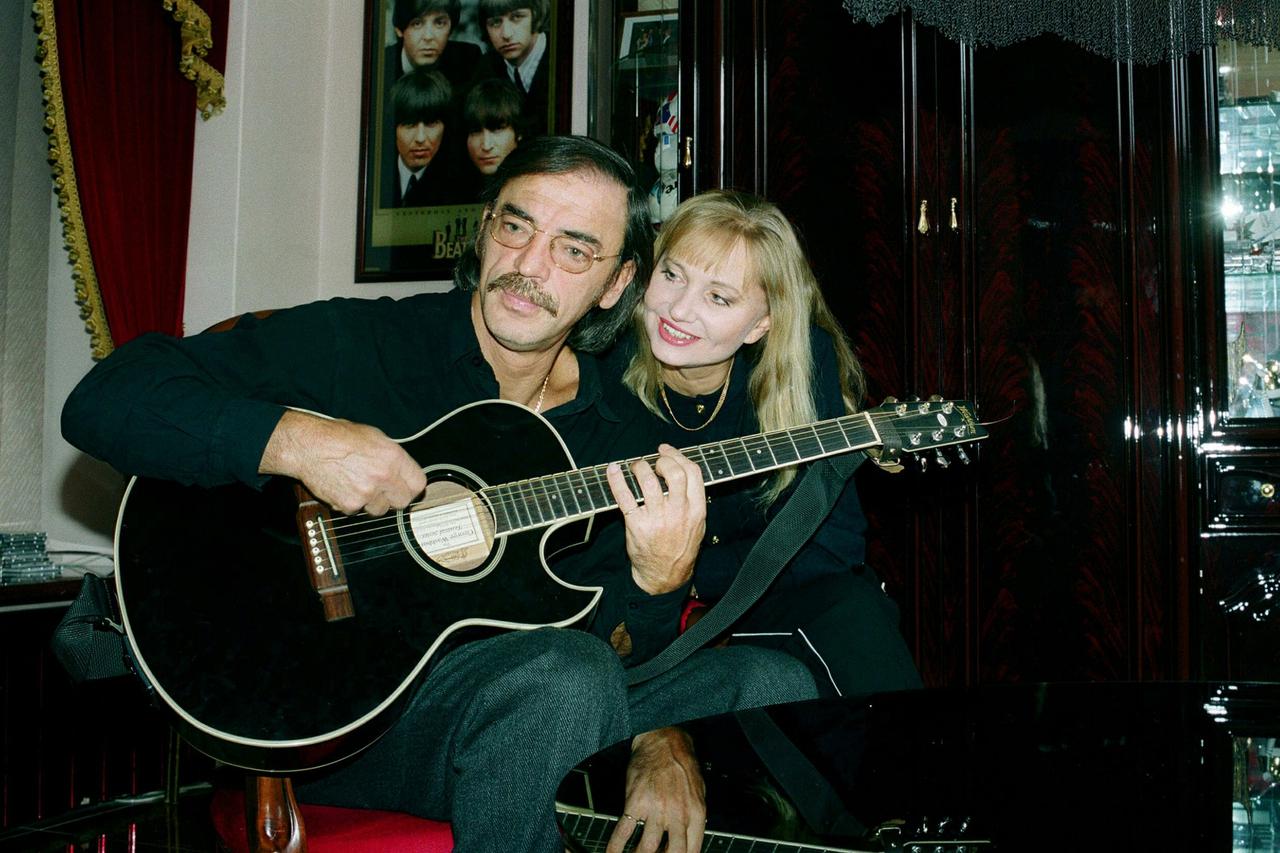 Актеры Михаил Боярский и Лариса Луппиан