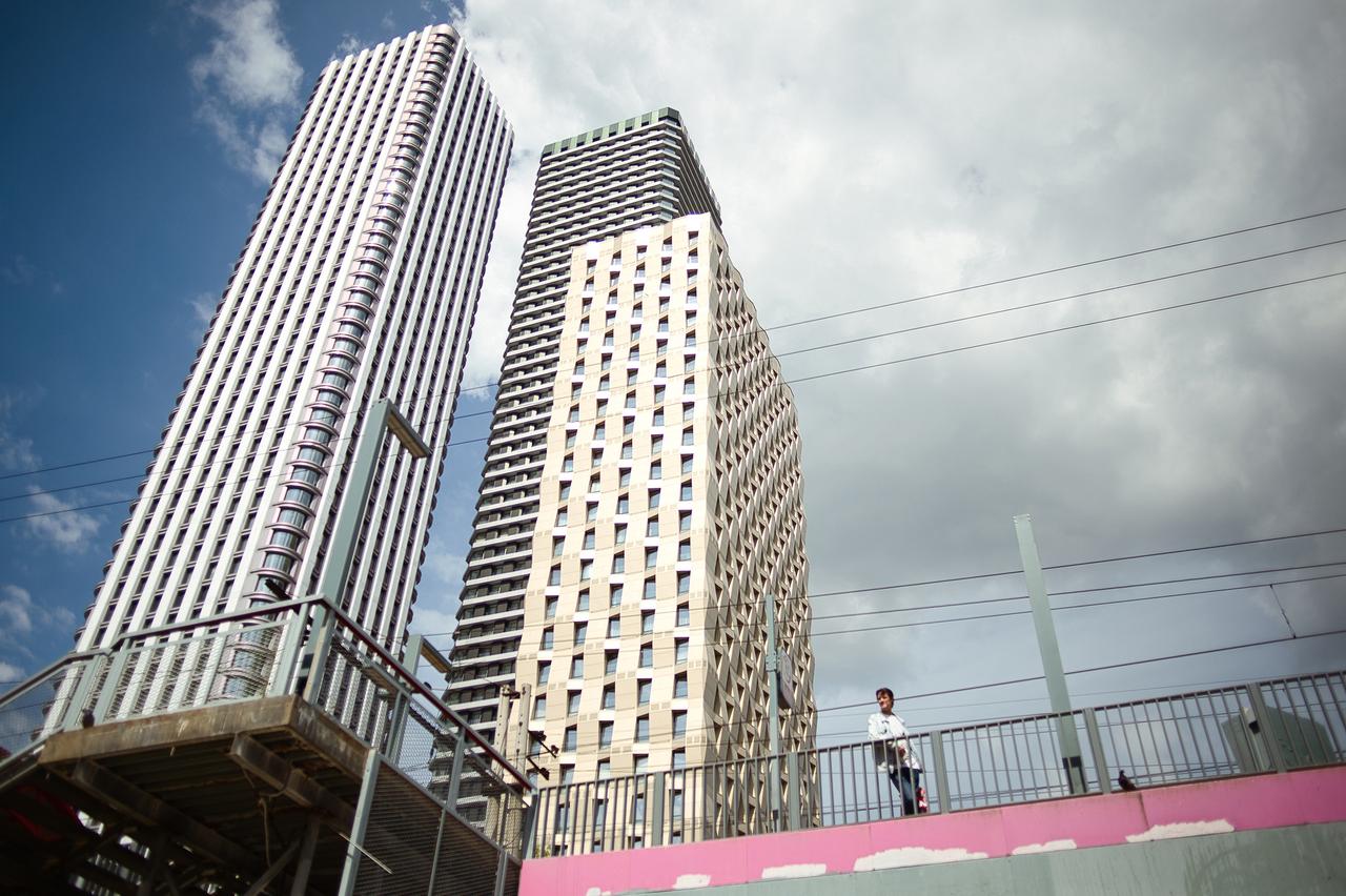 Москвичам рассказали о продающихся в столичных небоскребах квартирах