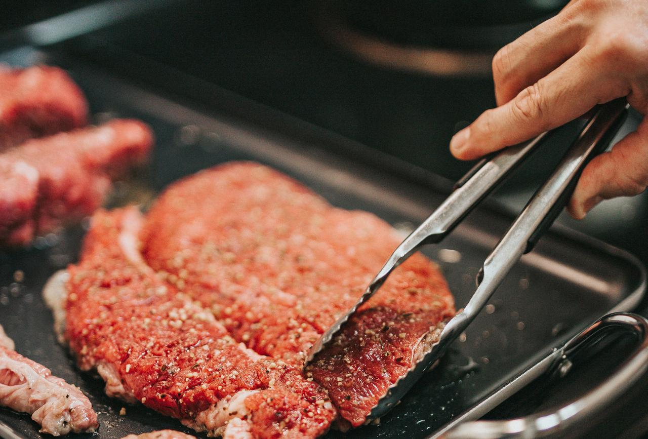 Москвичам назвали необходимое количество мяса в неделю