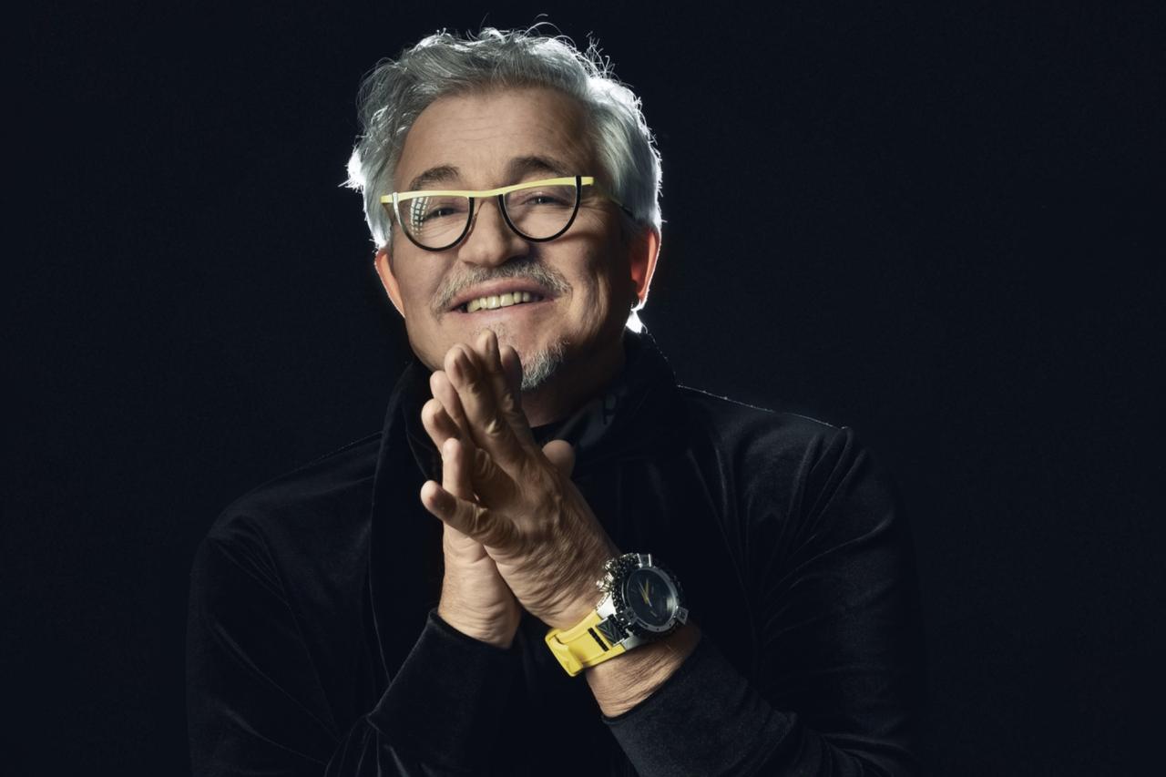 «Только не жми туда, где эта проктология». Дмитрий Дибров — о шоу в сети, нужных кнопках, седине и добровольном рабстве