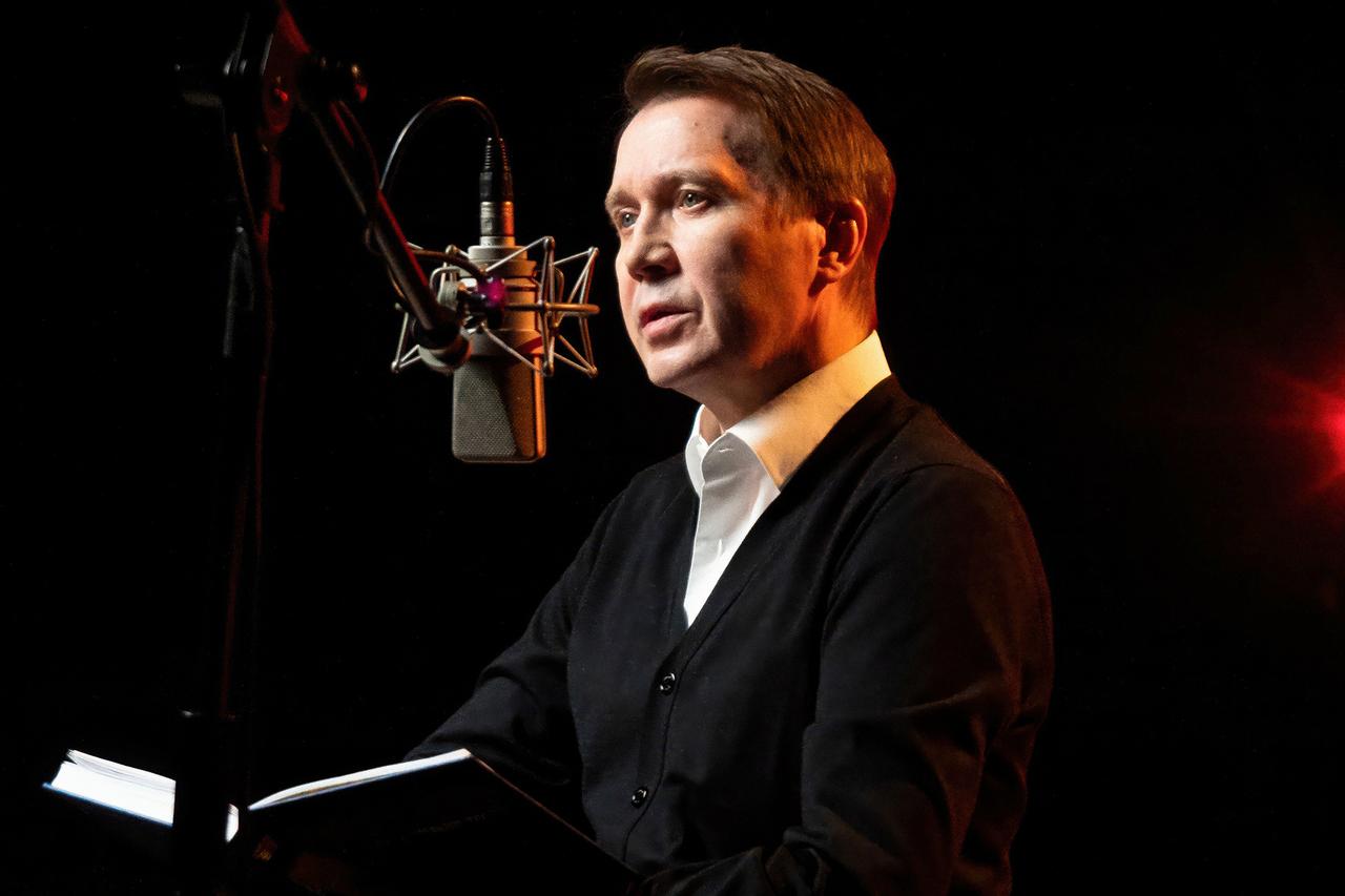 «Евгения Миронова мы ждали два года». Как оживают воспоминания тех, кто жил за век до нас, и почему это важно увидеть