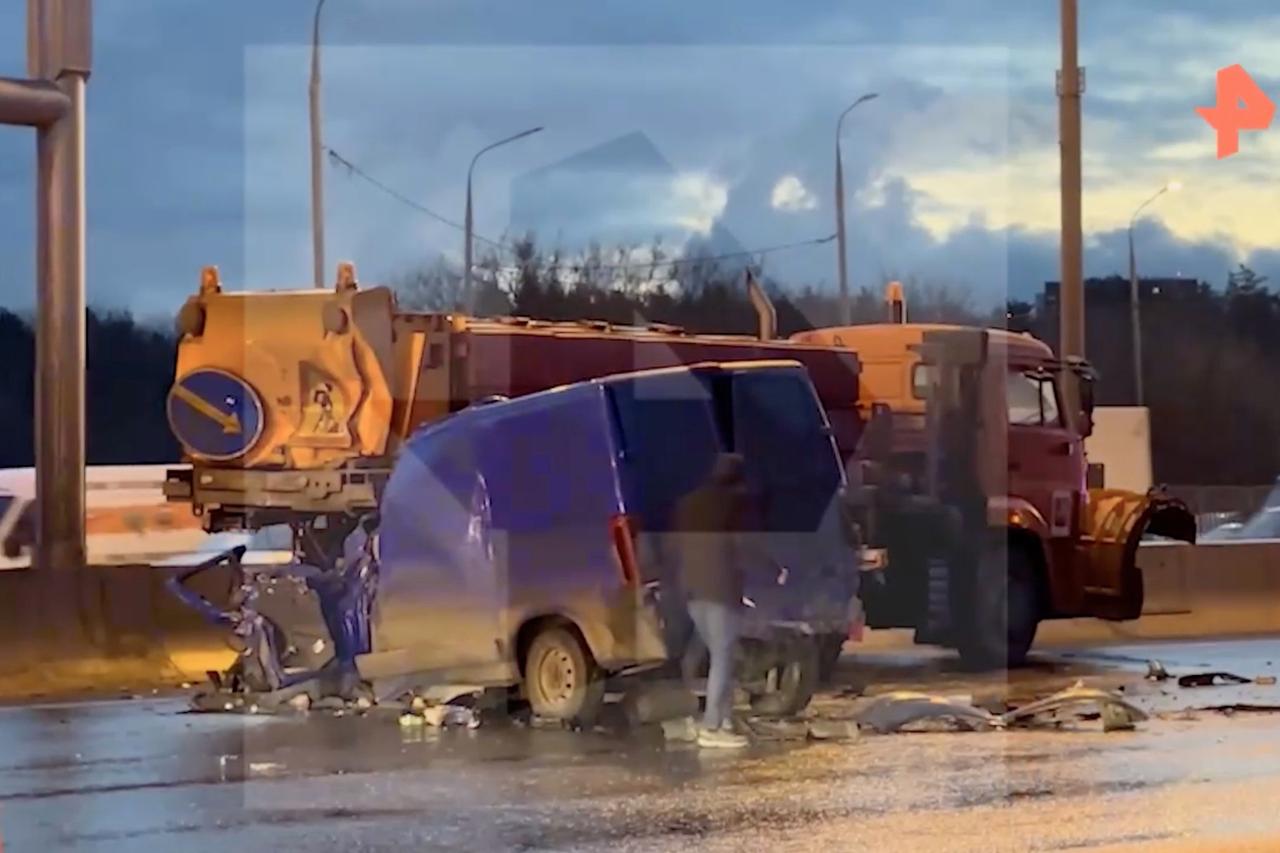 Один человек погиб в результате массового ДТП на юго-востоке Москвы