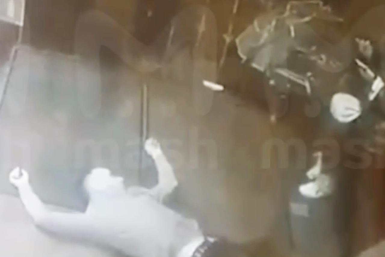 Охранник пивного ресторана в Москве отправил в кому посетителя за курение