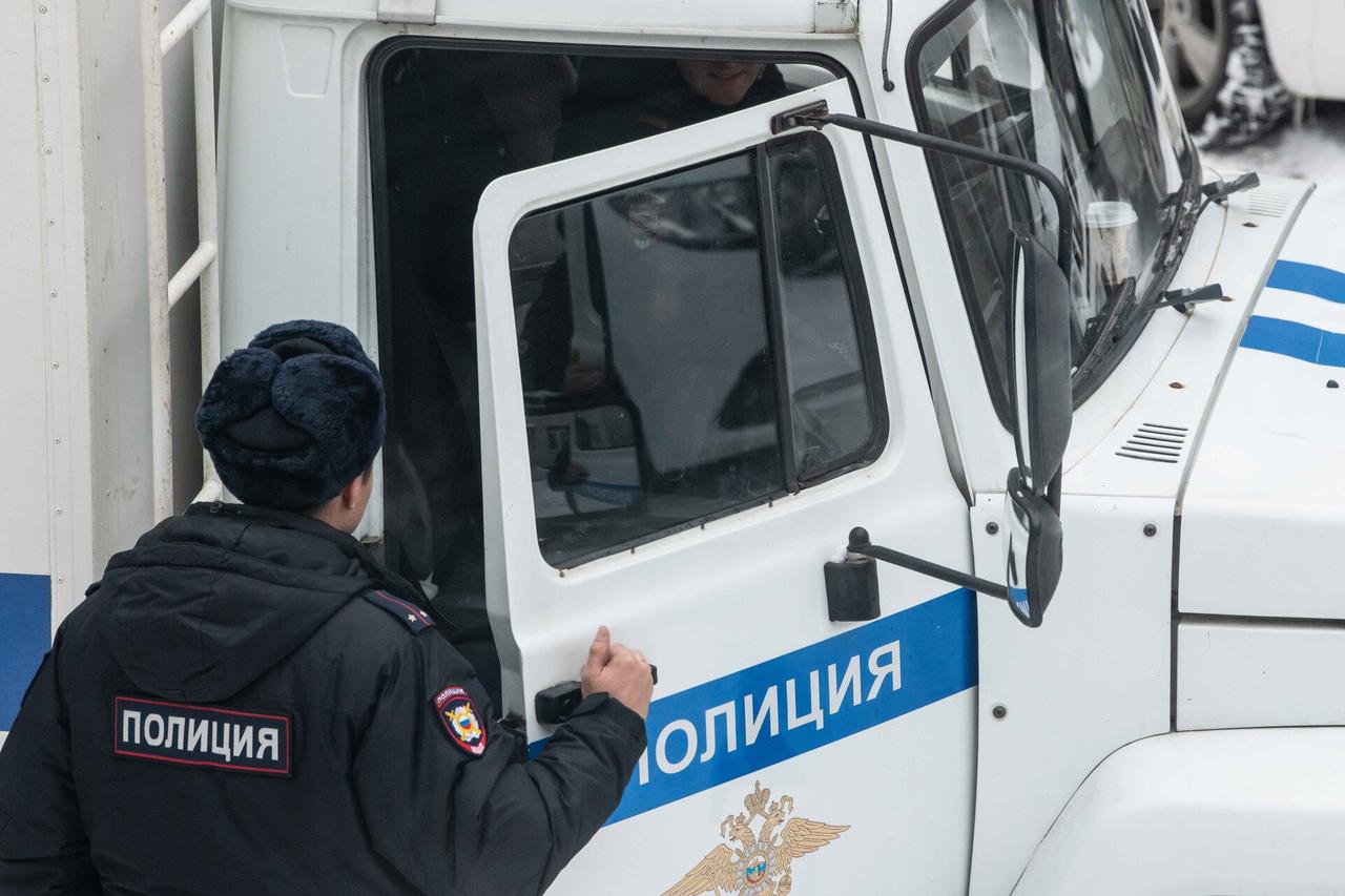 Силовики изъяли у москвича почти полкило мефедрона