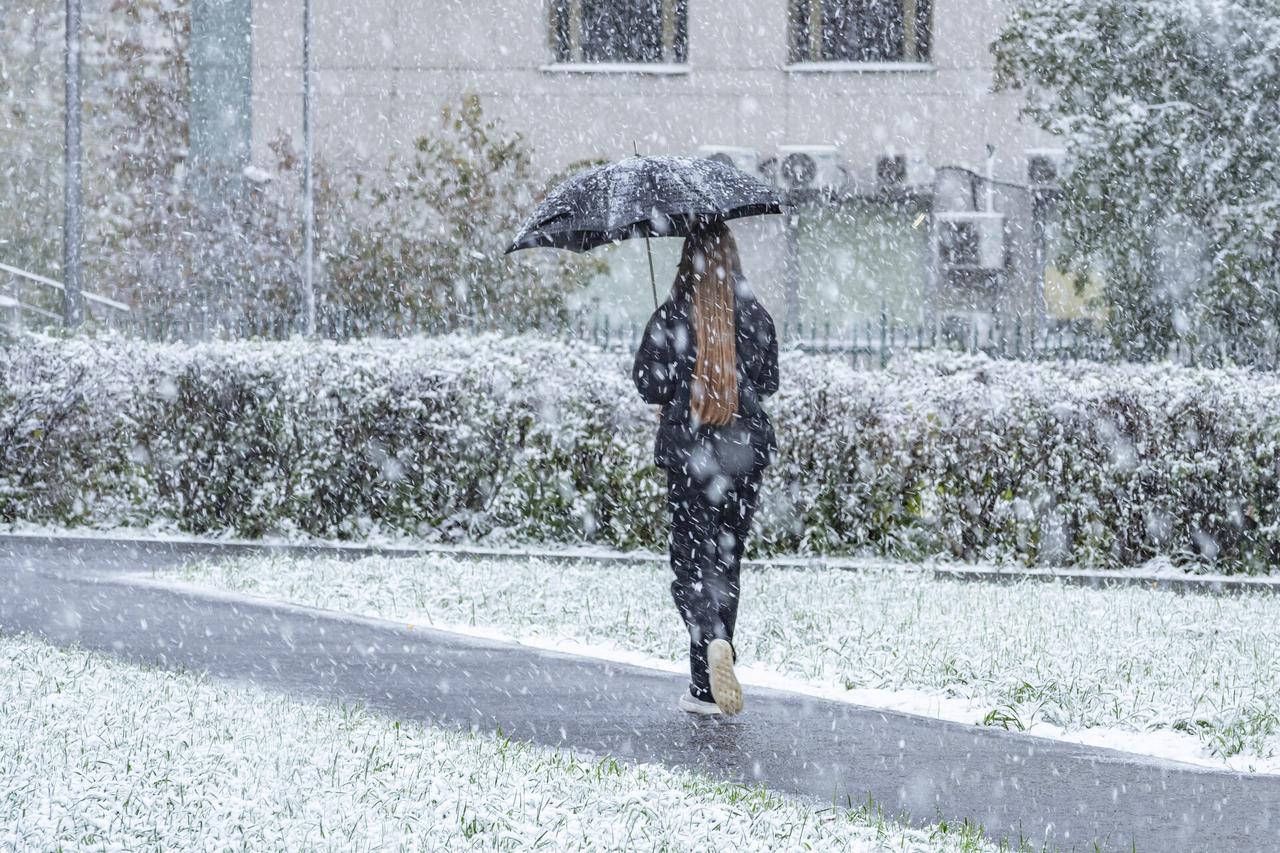 Москвичам пообещали снежные выходные