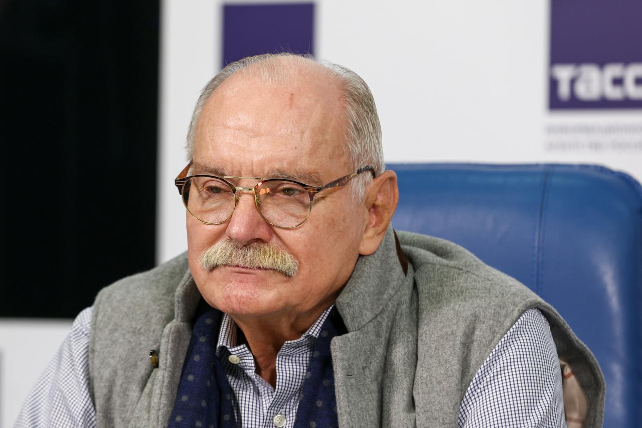 Никиту Михалкова оштрафовали на 300 рублей в Москве