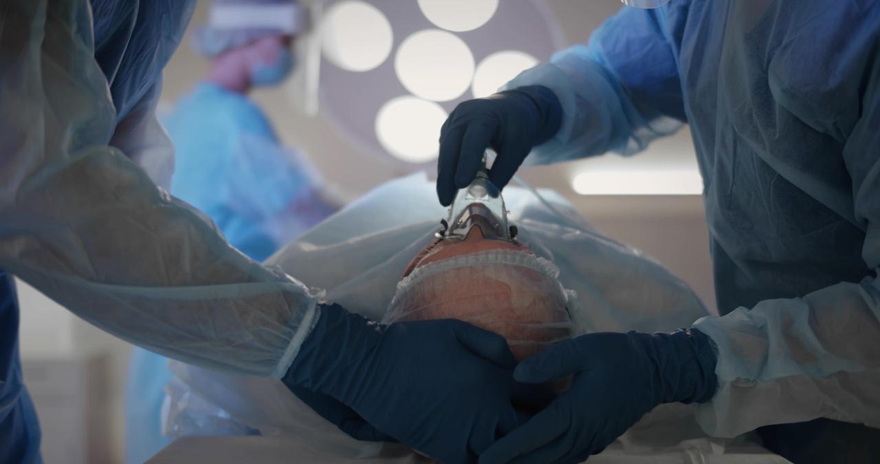 В Подмосковье бык напал на мужчину