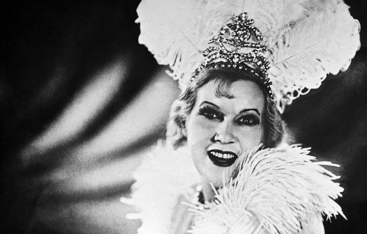 Кадр из фильма "Цирк" (1936 год, режиссер Григорий Александров). В роли Марион Диксон - Любовь Орлова