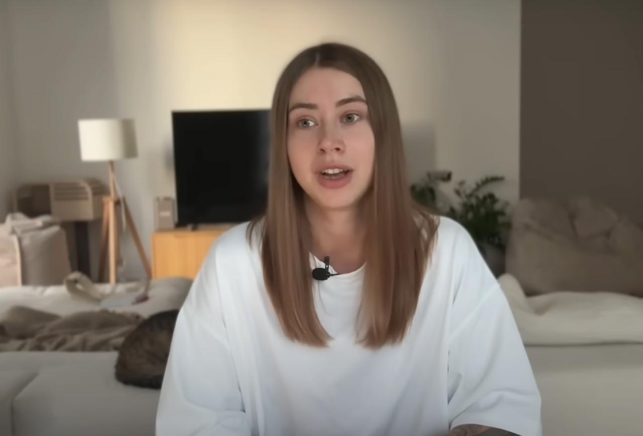 Блогершу Митрошину доставили в суд по делу об отмывании денег